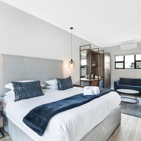 30 On Whites Guesthouse 블룸폰테인 외부 사진