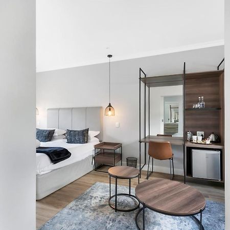 30 On Whites Guesthouse 블룸폰테인 외부 사진