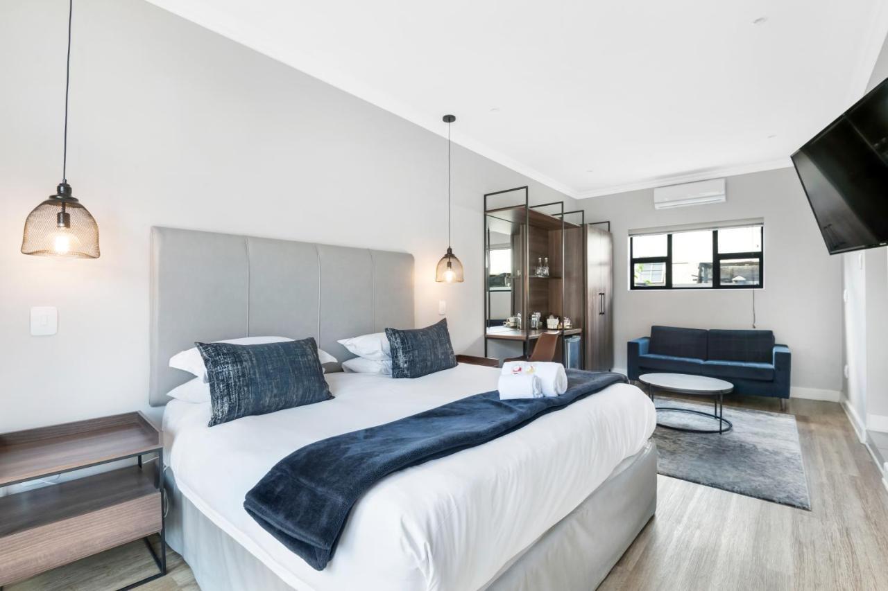 30 On Whites Guesthouse 블룸폰테인 외부 사진