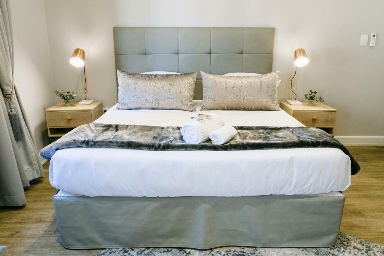 30 On Whites Guesthouse 블룸폰테인 외부 사진